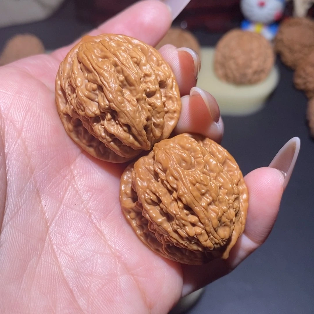 文玩核桃把件小虎头31.5