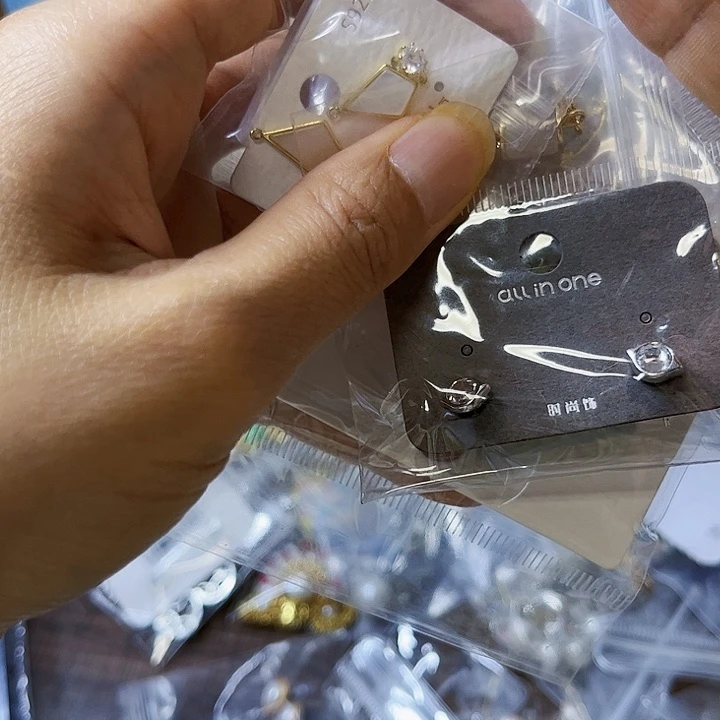 淡水珍珠未镶嵌颈饰酸*