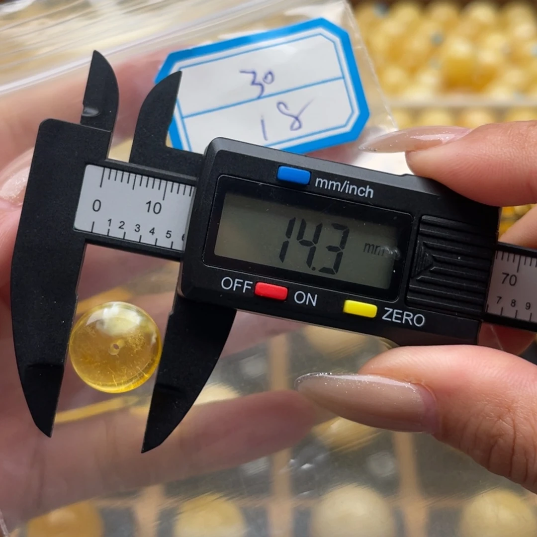 琥珀未镶嵌裸石蜜蜡墩子微瑕笑