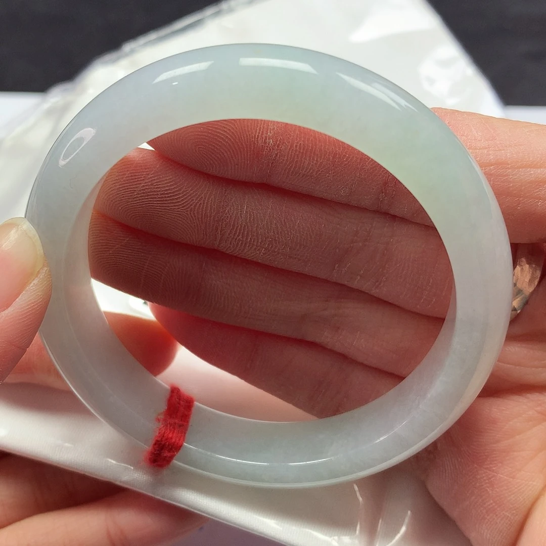 翡翠手镯未镶嵌57圈