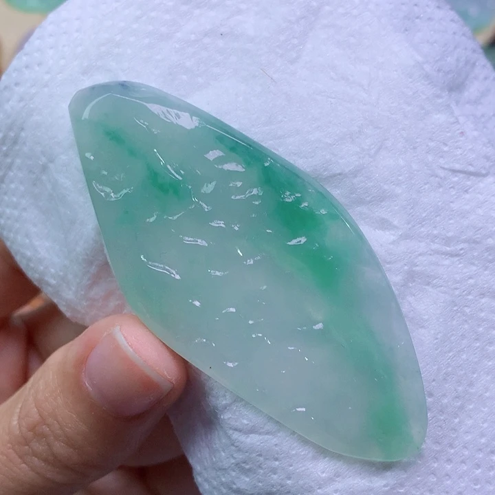 翡翠未镶嵌吊坠(不含链) 1332