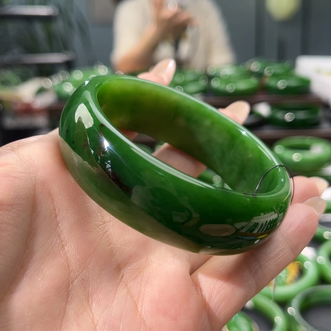 未镶嵌手镯和田玉（碧玉）