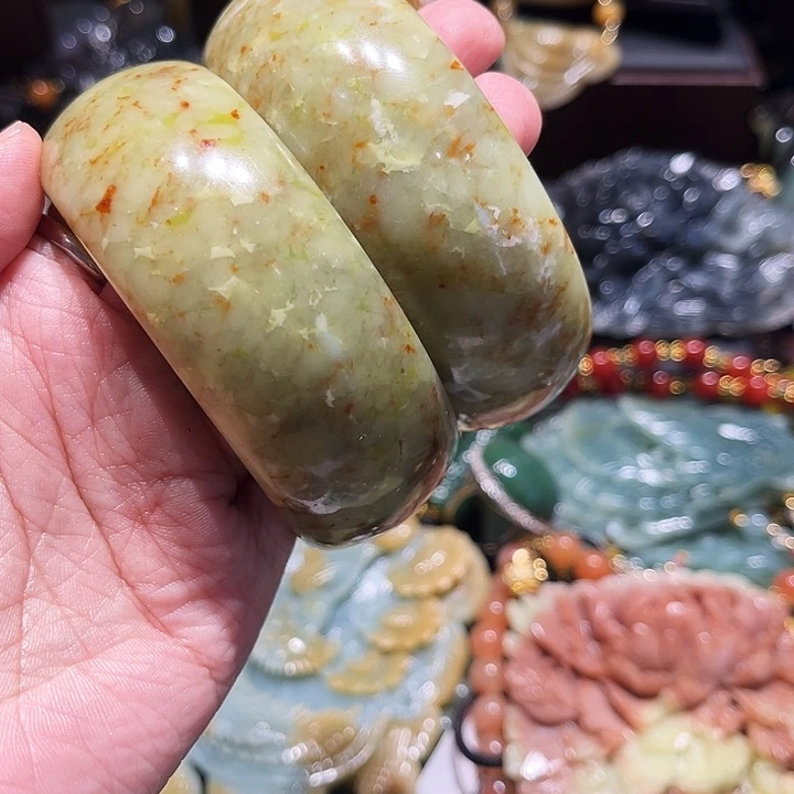 岫玉未镶嵌毛衣链