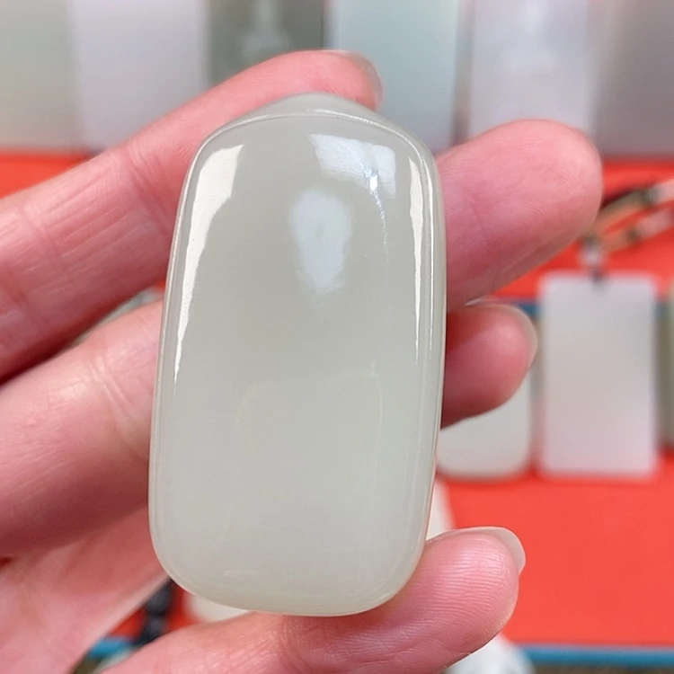 【闪购商品】颈饰未镶嵌和田玉