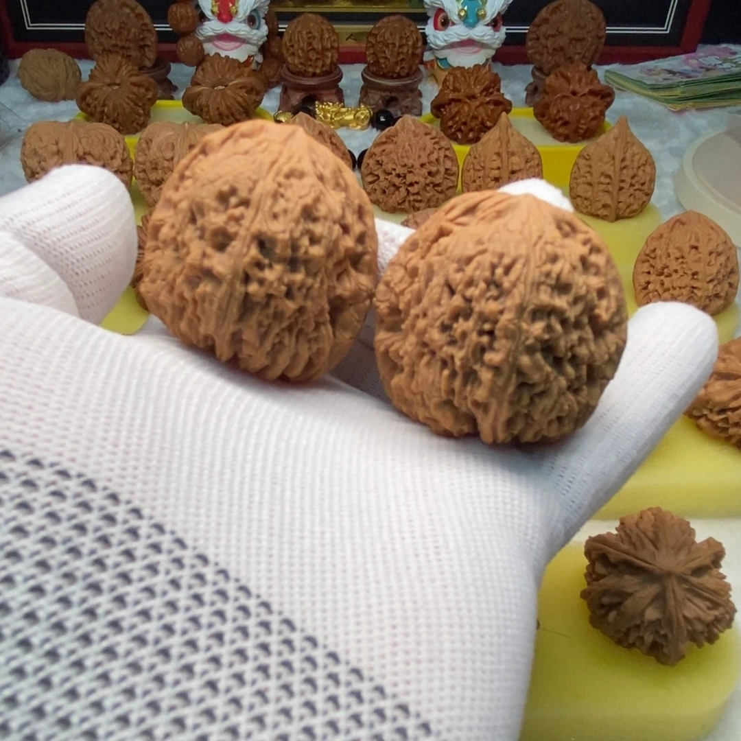 桃核把件南疆石核桃