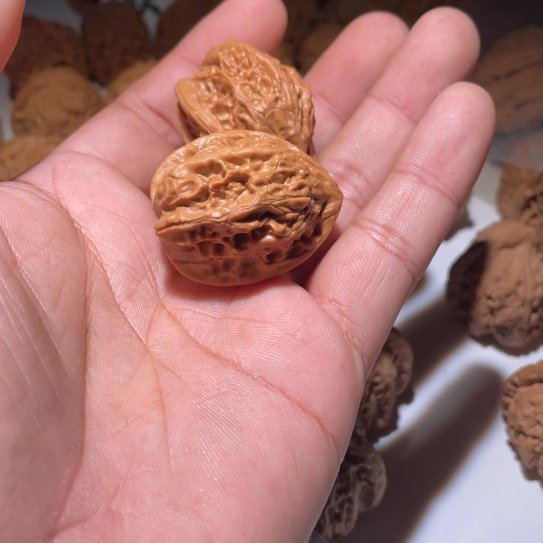 文玩核桃吊坠月*虎野生