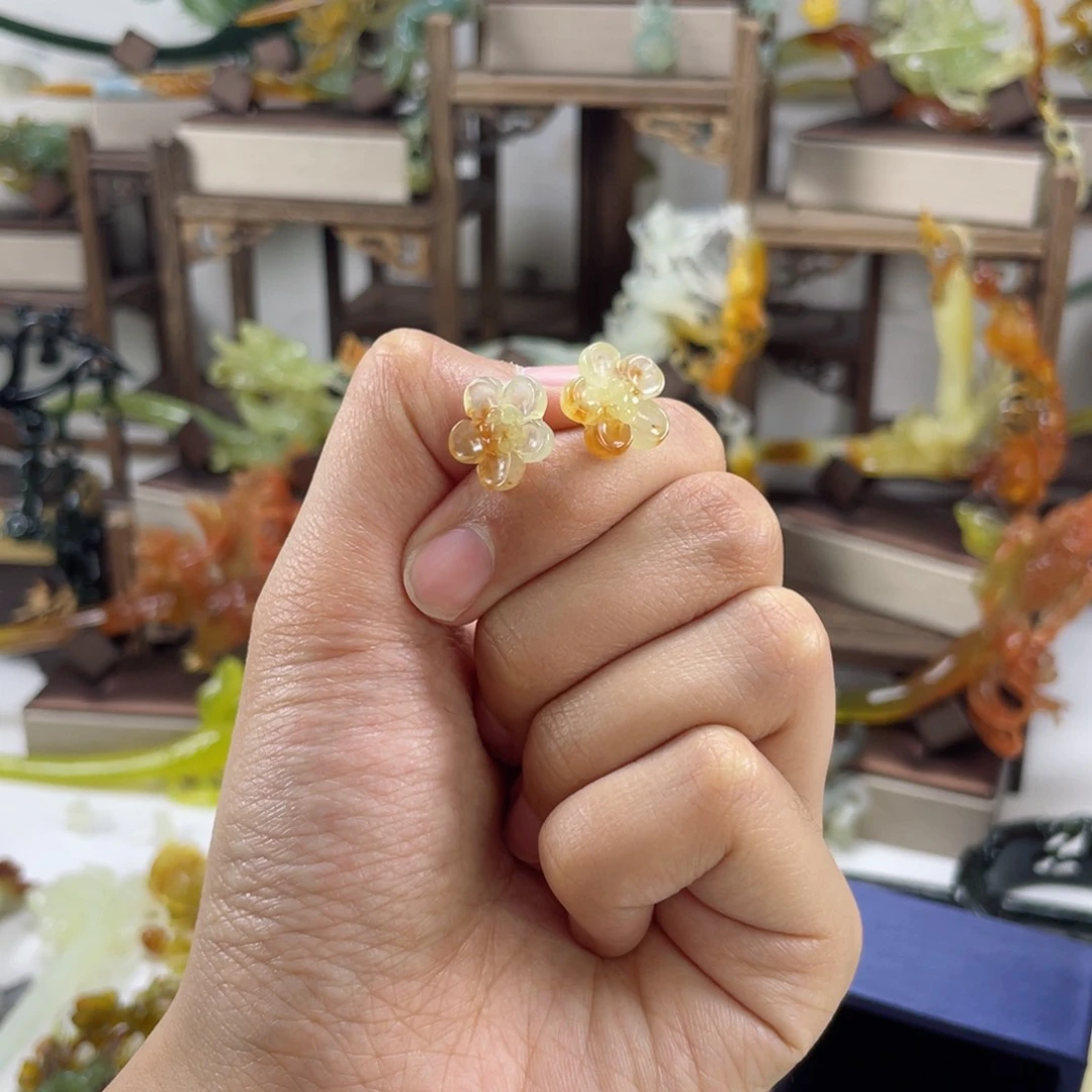 岫玉发饰未镶嵌小*壇岫玉耳钉