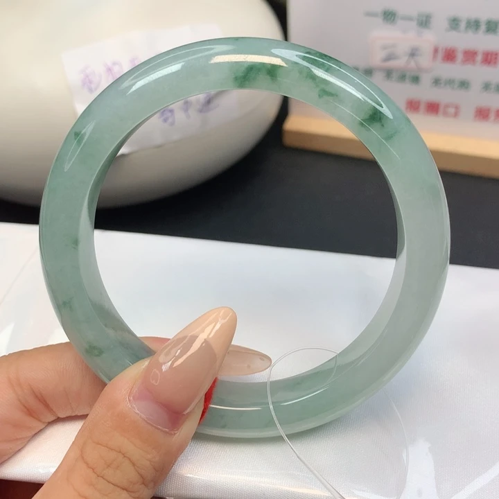 未镶嵌手镯翡翠华*飘花