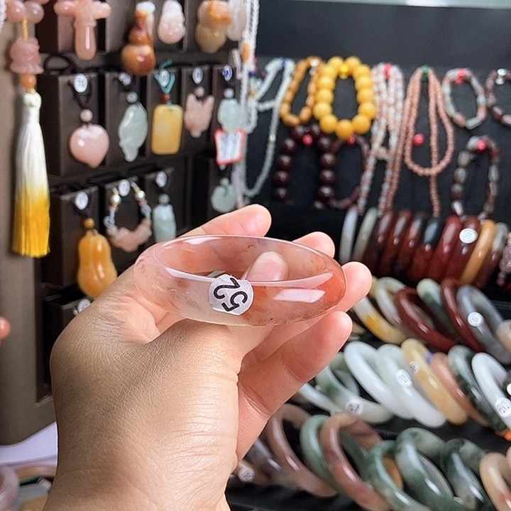 銎***嗨未镶嵌手镯石英质玉
