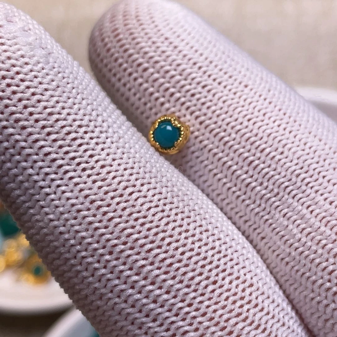 绿松石18K金镶嵌配饰5.5