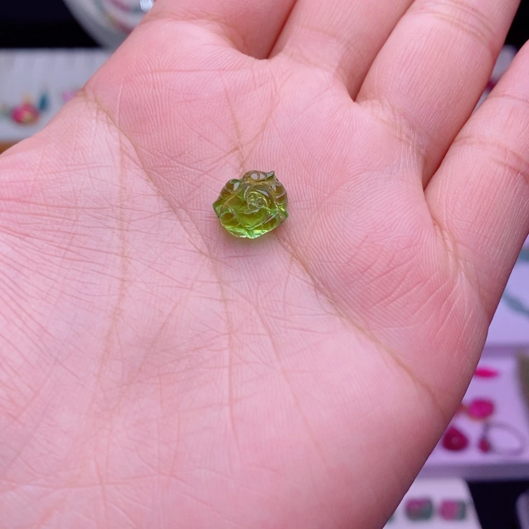 未镶嵌裸珠m碧玺牡丹