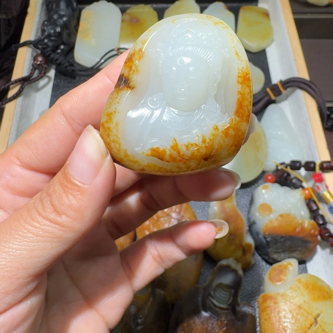 和田玉未镶嵌颈饰