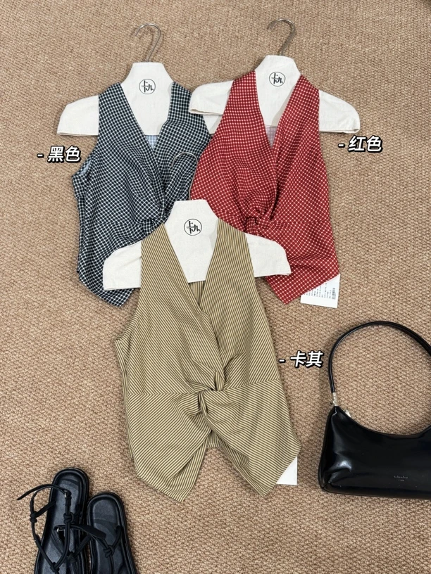 韩系挂脖上衣褶皱设计感