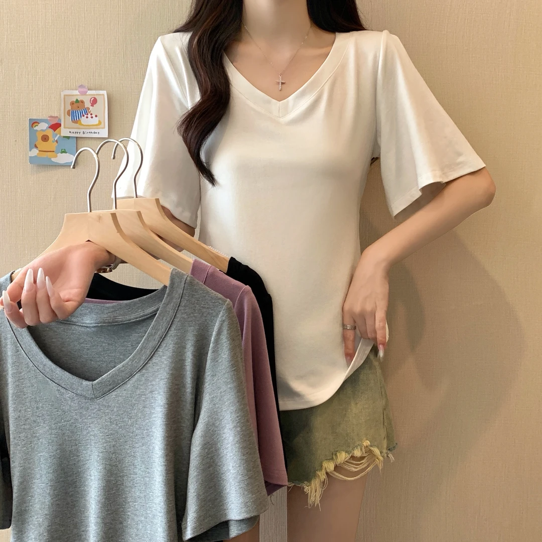 2025年大码女装夏季新款收腰V领纯欲风正肩短袖T恤赴约极简女装潮