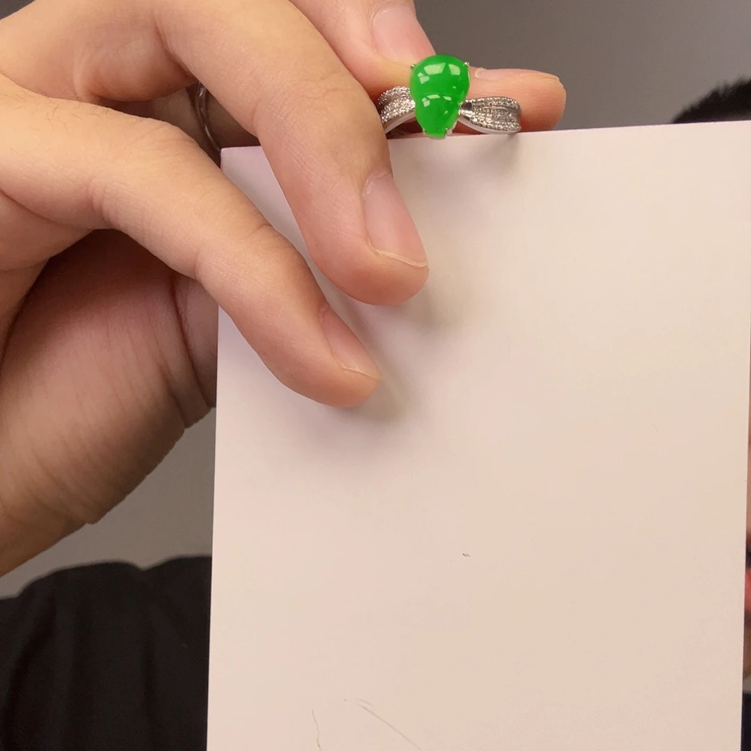 *****18K金镶嵌挂件翡翠一件