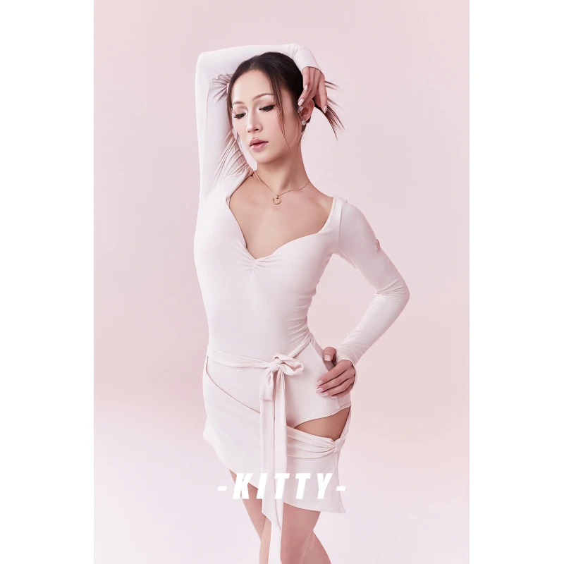 KITTY 心形领捏褶套指长袖连体衣  单色捆结绑带围裙