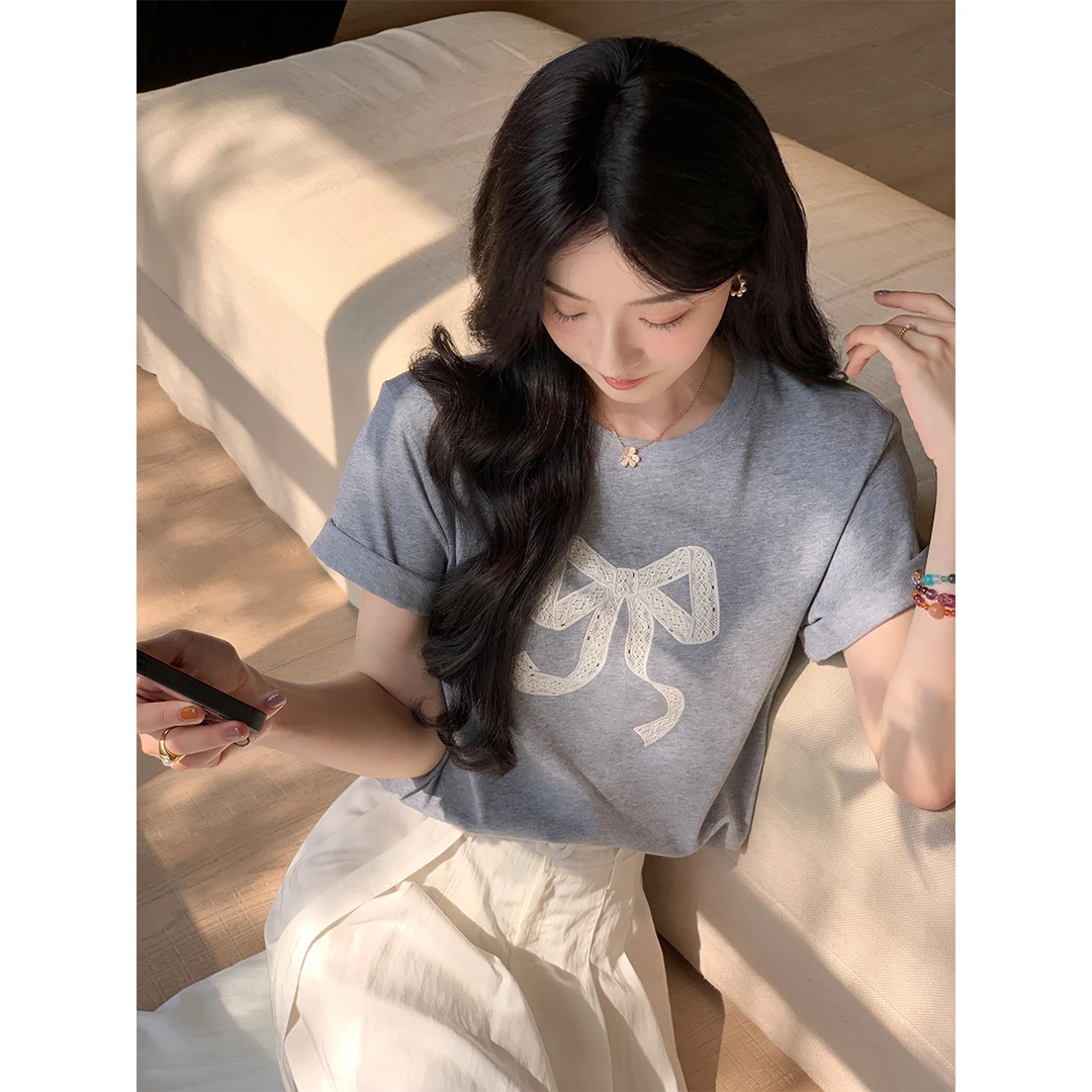 夏诗文 全棉精梳棉蝴蝶结蕾丝花边定位刺绣上衣女夏宽松正肩白T恤