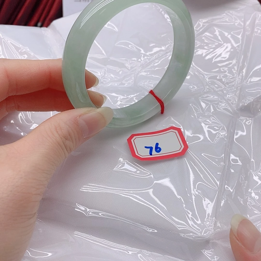 翡翠手镯未镶嵌哼*766666666