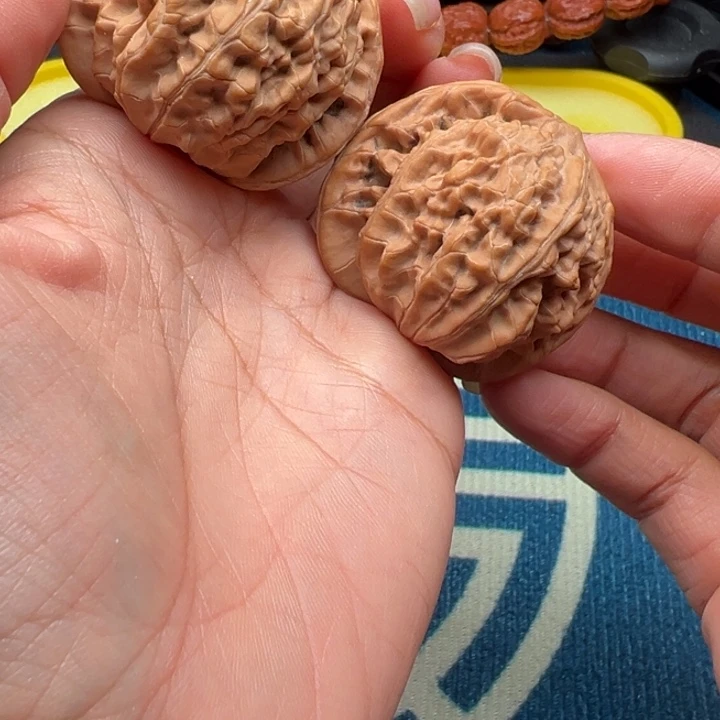 桃核吊坠文玩核桃舞狮子