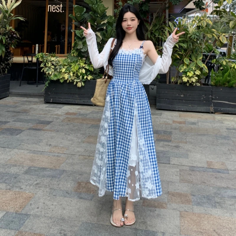 洋气蕾丝拼接格子吊带连衣裙女春夏新款法式收腰长款大摆A字裙子