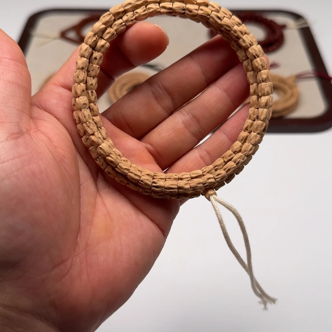 柏香籽/百香籽手串啦**啦5.5mm