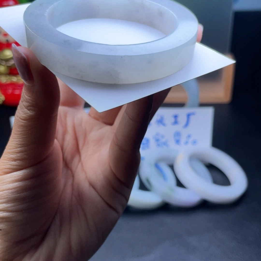 定制翡翠未镶嵌手镯手镯