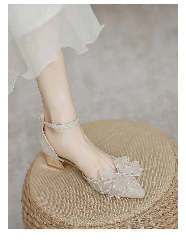 凉鞋女夏2025新款尖头伴娘鞋子仙女温柔气质蝴蝶结高跟鞋粗跟33码