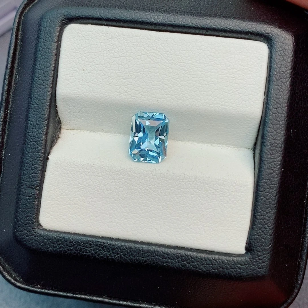 海蓝宝石笔搁未镶嵌1.8ct 圣玛利亚
