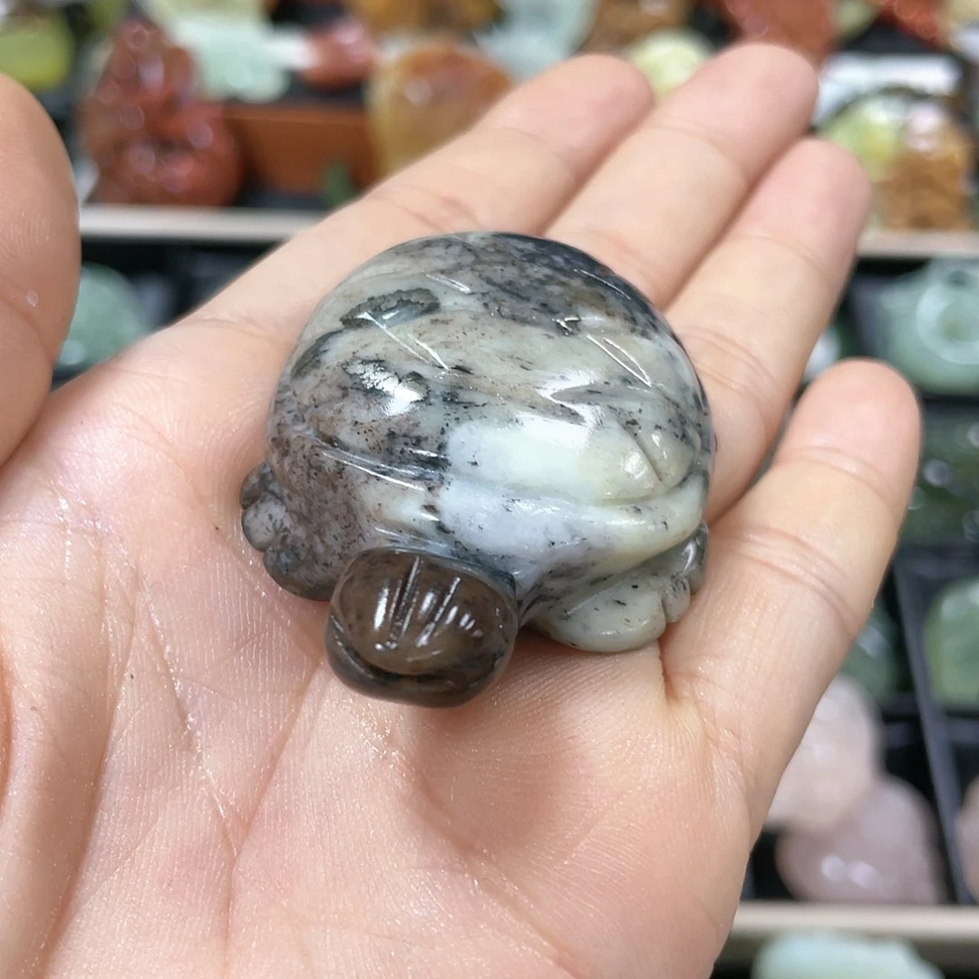 蛇纹石玉颈饰合金