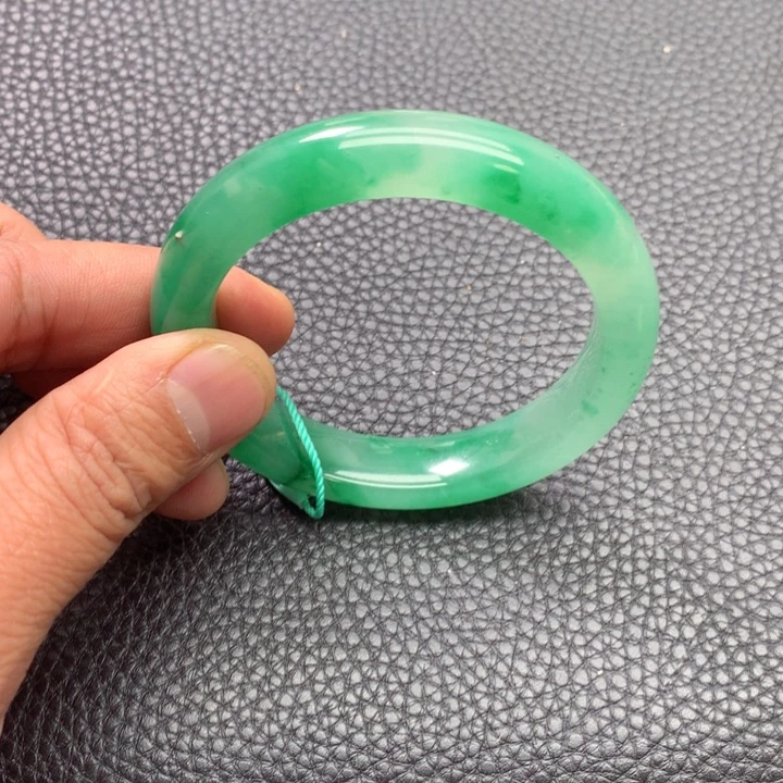 石英质玉手镯未镶嵌@*朵