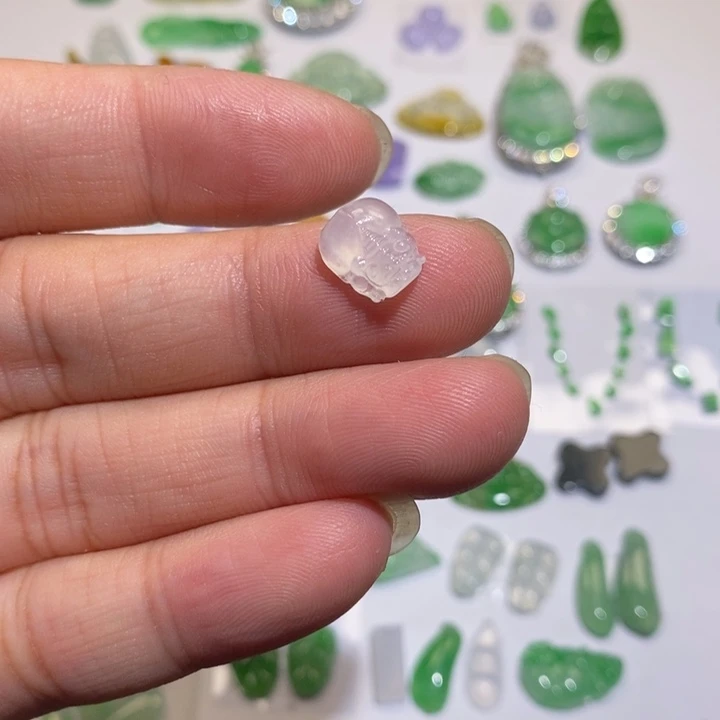 翡翠未镶嵌颈饰翡翠
