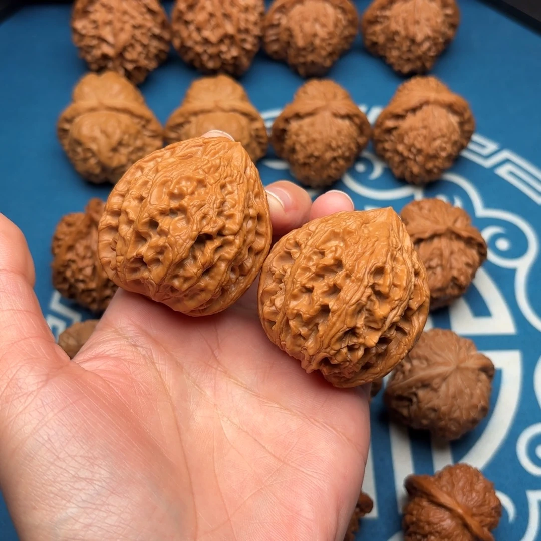 文玩核桃吊坠大沽石45