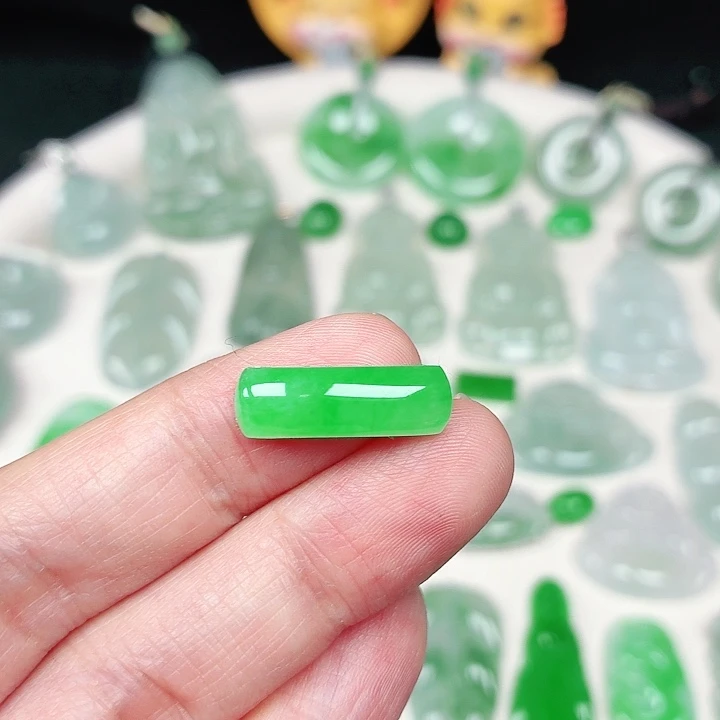 翡翠未镶嵌颈饰缅甸天然A货翡翠