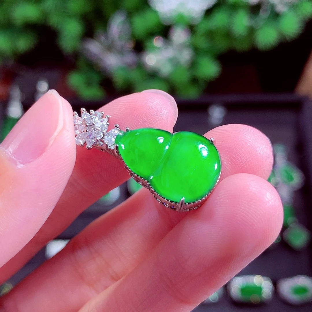 颈饰未镶嵌翡翠天然