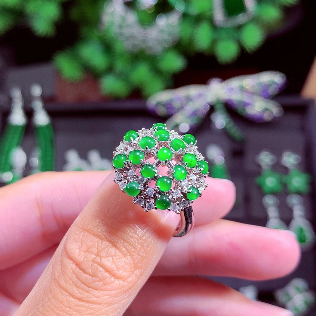 颈饰未镶嵌翡翠天然