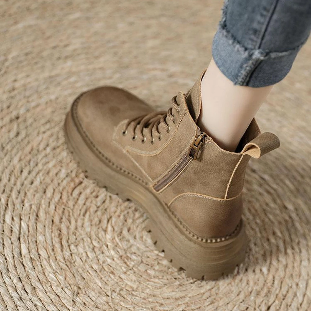 欧洲站厚底马丁靴秋季2025新款短筒系带英伦风休闲百搭经典靴子潮