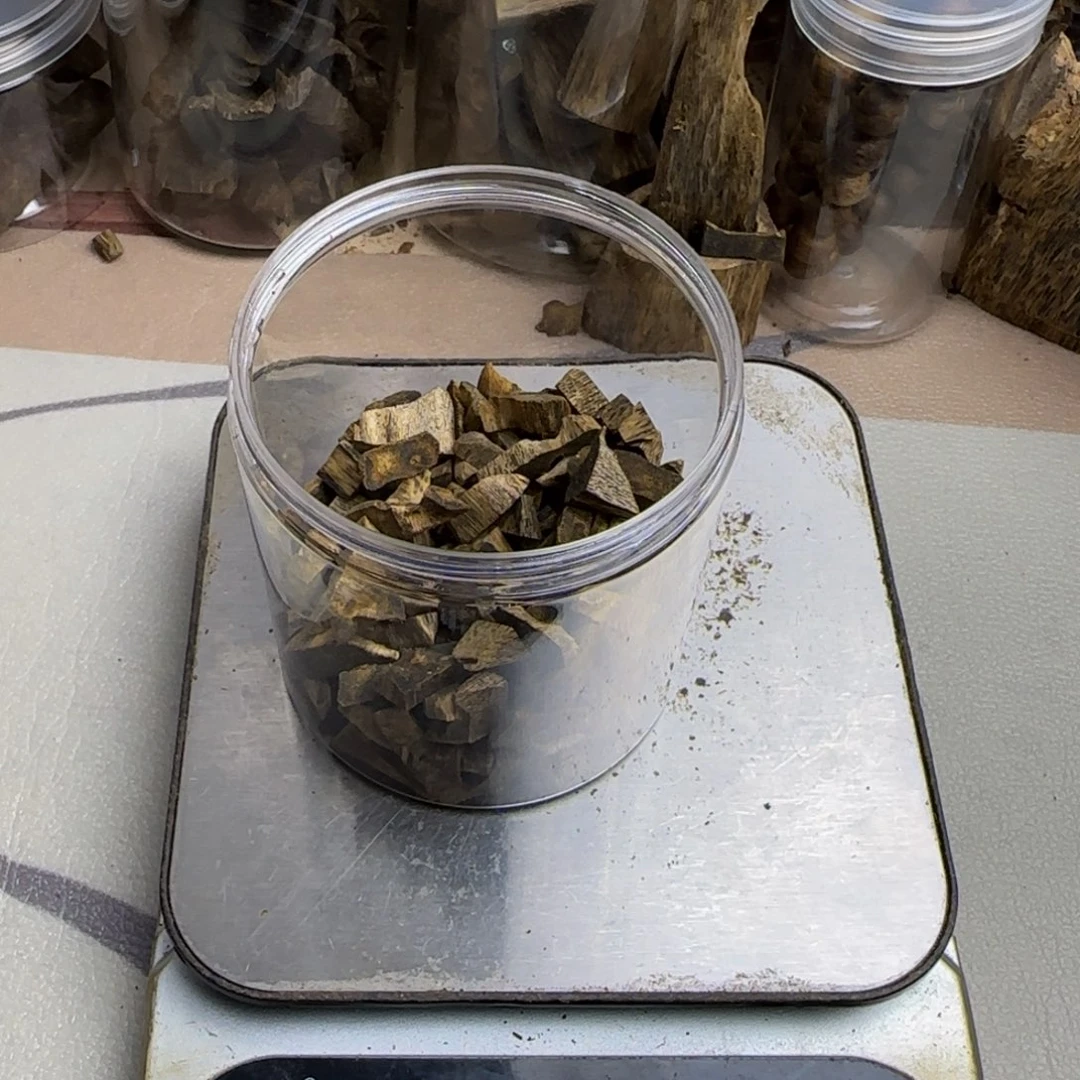 嘉***4沉香沉香碎屑透顶绿米粒51克