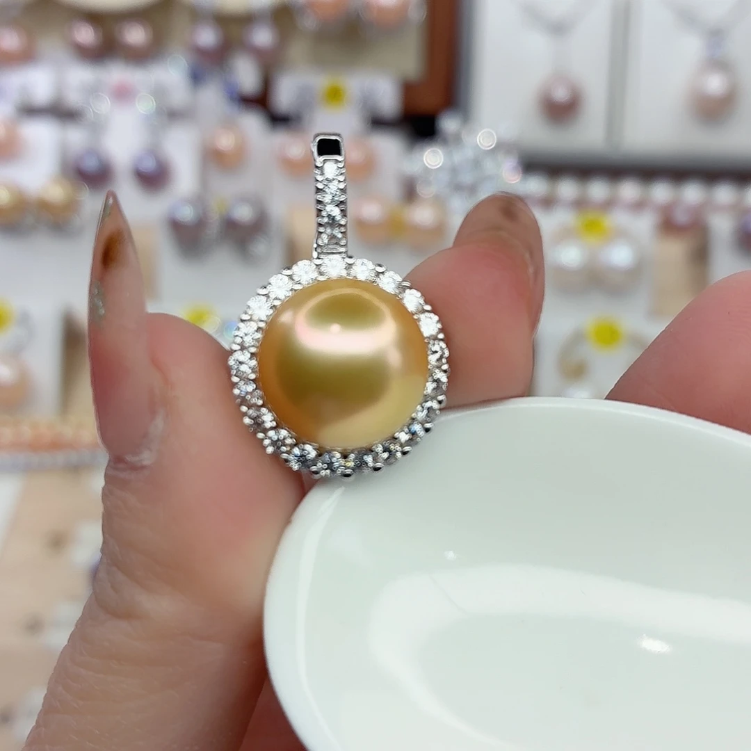 淡水珍珠颈饰合金