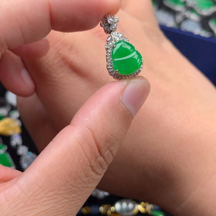 翡翠18K金镶嵌吊坠(不含链)