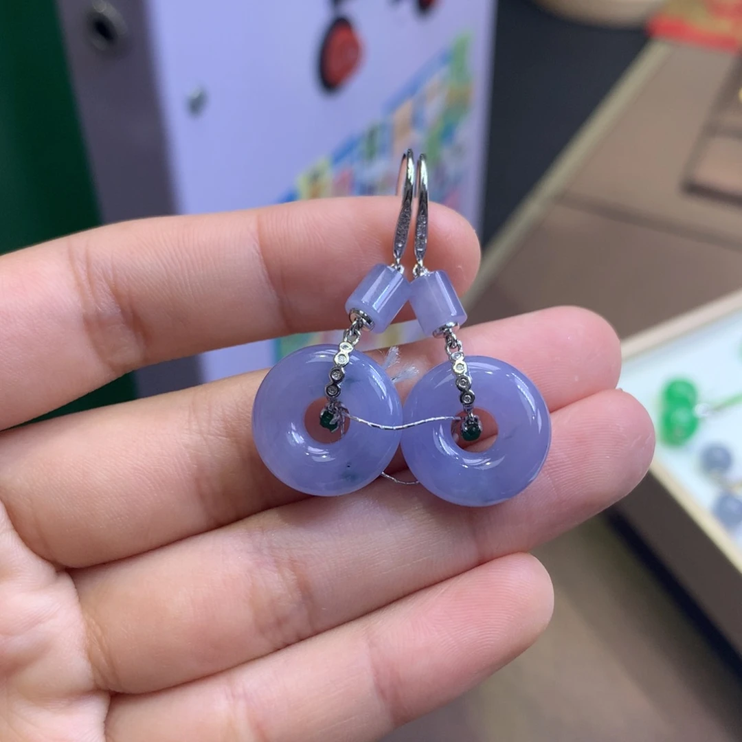 翡翠18K金镶嵌颈饰翡翠