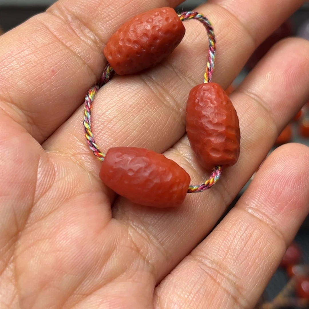 南红玛瑙未镶嵌颈饰