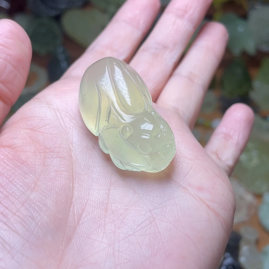 蛇纹石玉未镶嵌吊坠