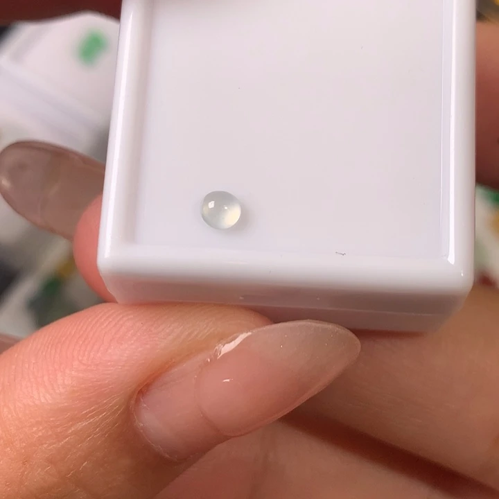 翡翠未镶嵌颈饰蛋面