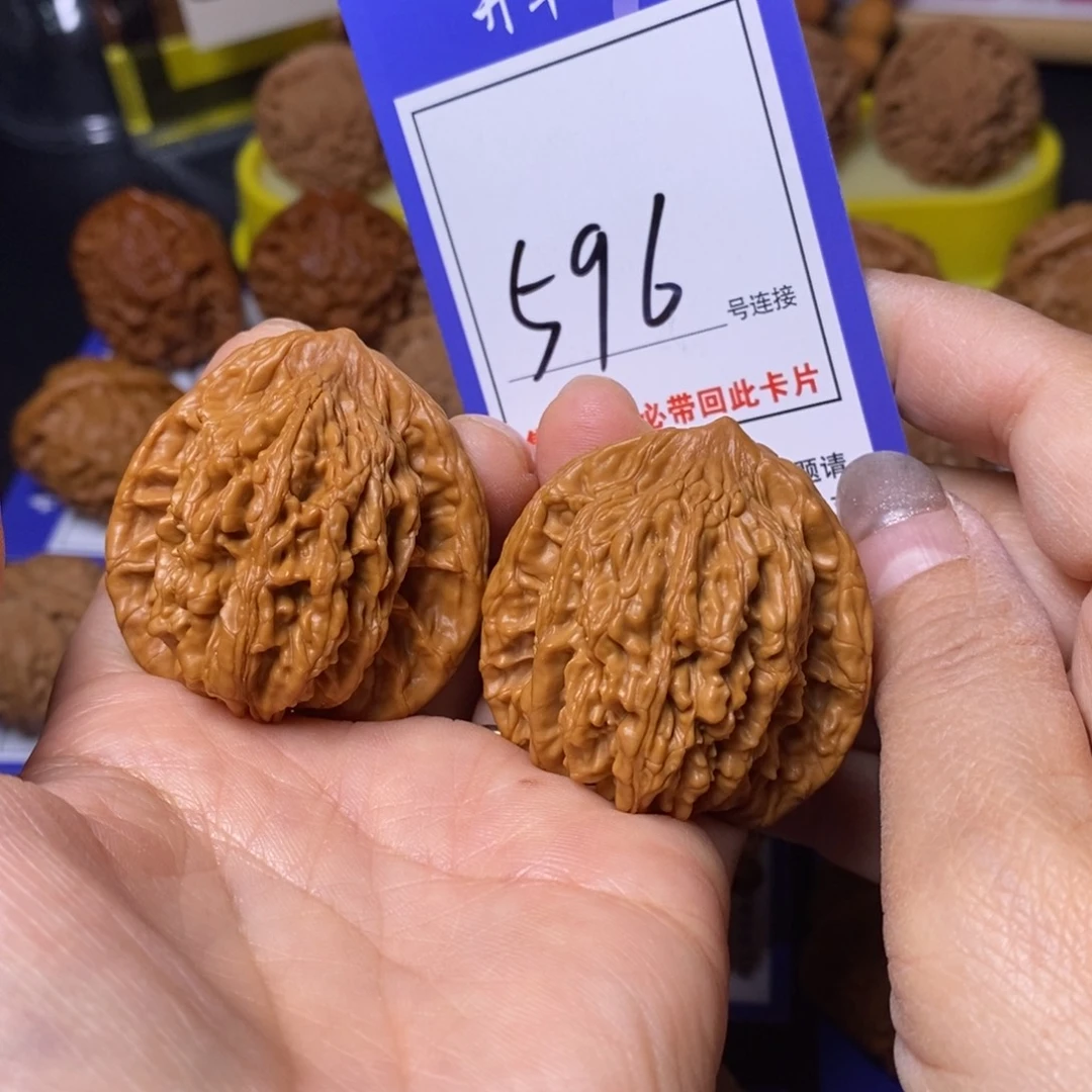 文玩核桃把件42虎头596
