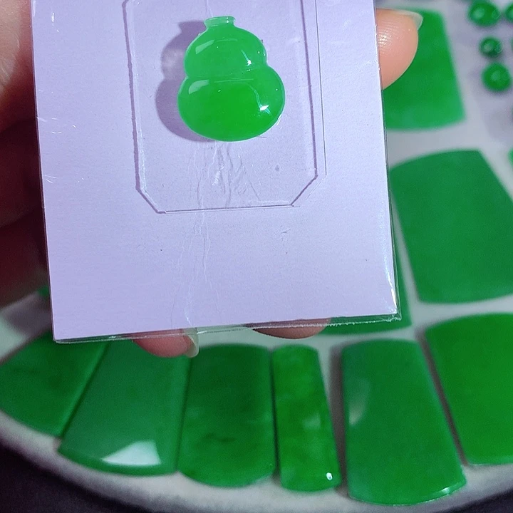 翡翠未镶嵌吊坠(不含链)天然翡翠