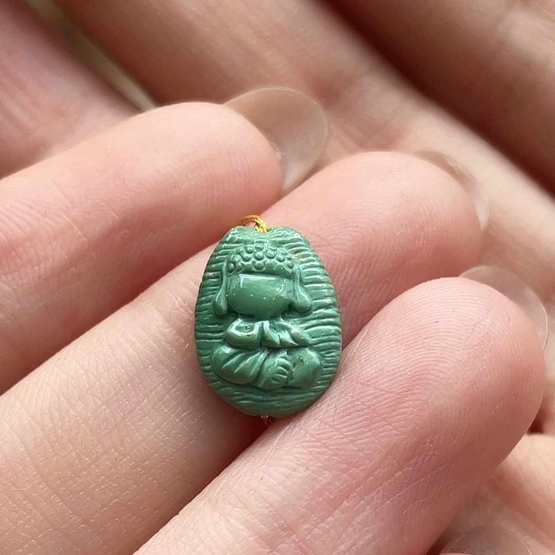 绿松石未镶嵌颈饰