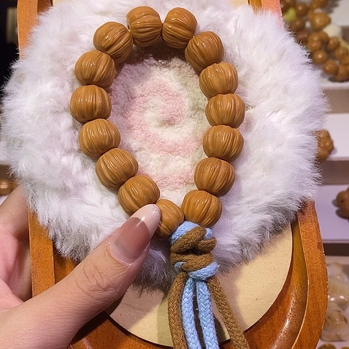 猴头核桃手串菠萝蜜素圈手持