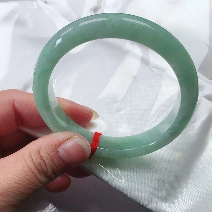翡翠手镯未镶嵌翡翠028