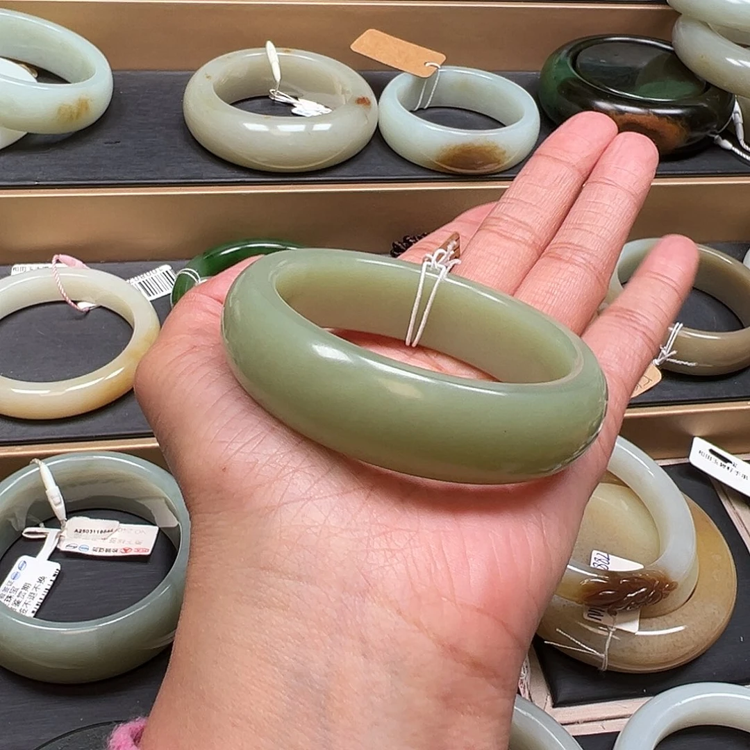 和田玉未镶嵌手镯55