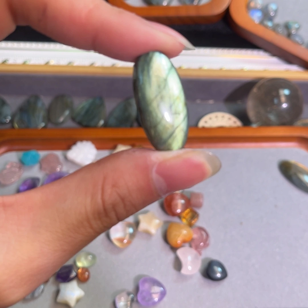 拉长石吊坠未镶嵌霄*猪